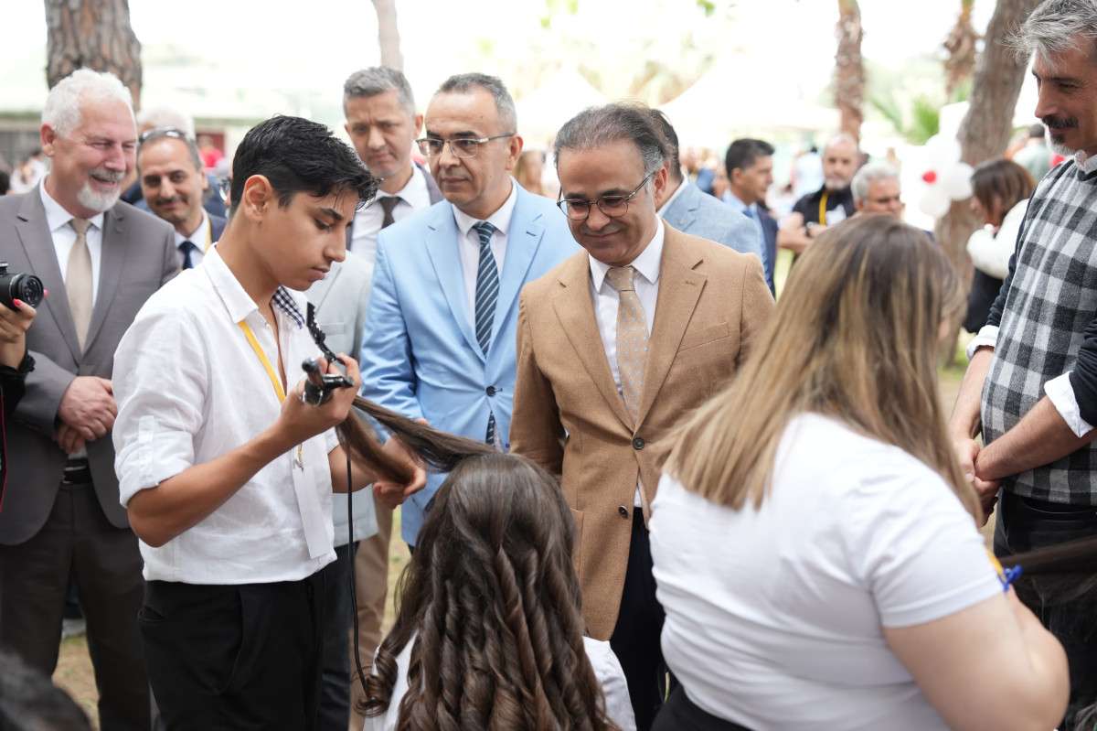 İzmir'de Mesleki Eğitim Tanıtım Fuarı Kapılarını Açtı!