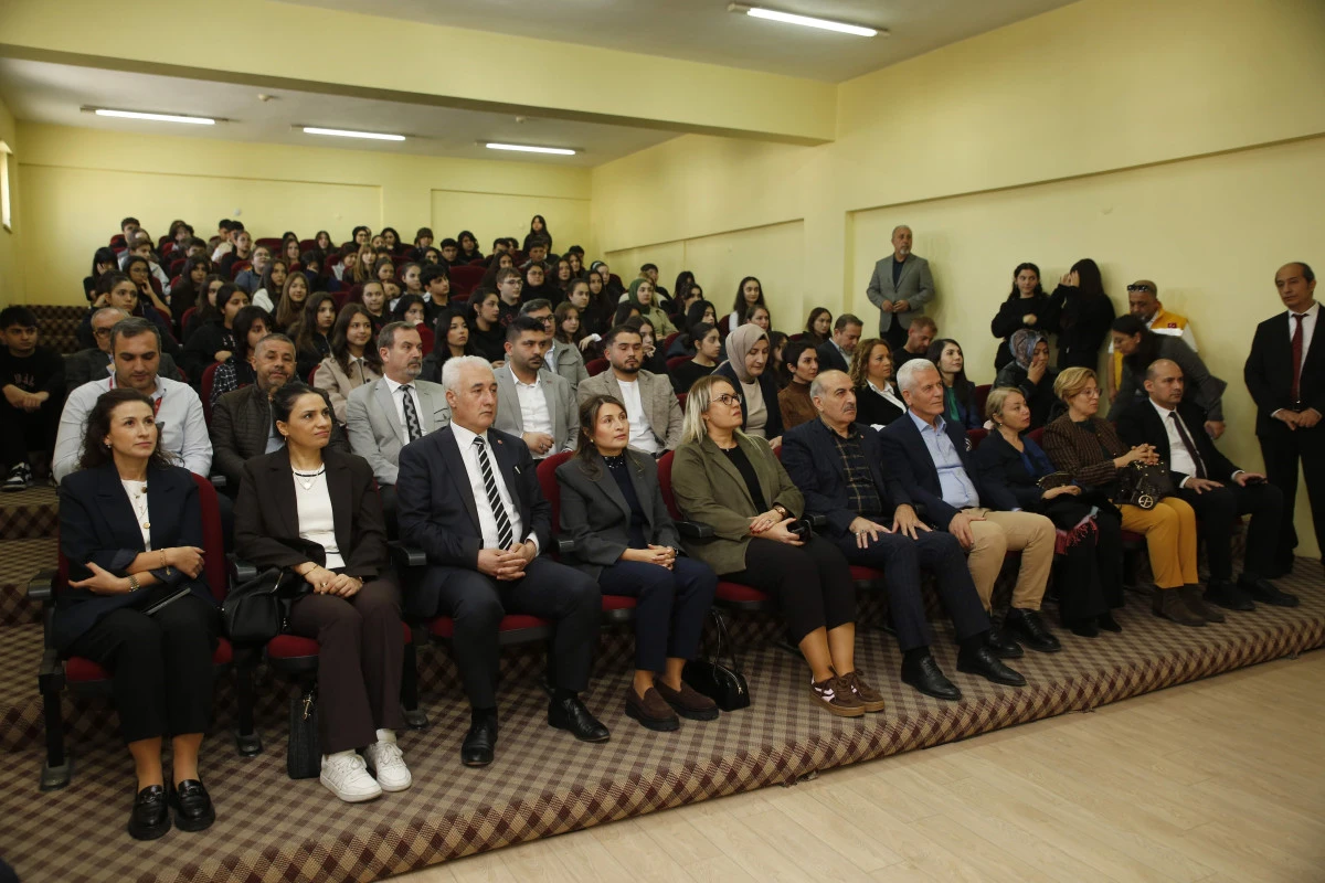 İzmir’de öğrencilere sağlık ve liderlik eğitimi