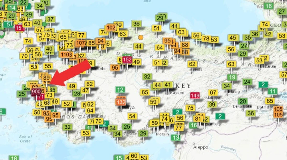 İzmir'de  PM2.5 değeri 900&rsquo;e y&uuml;kseldi. 