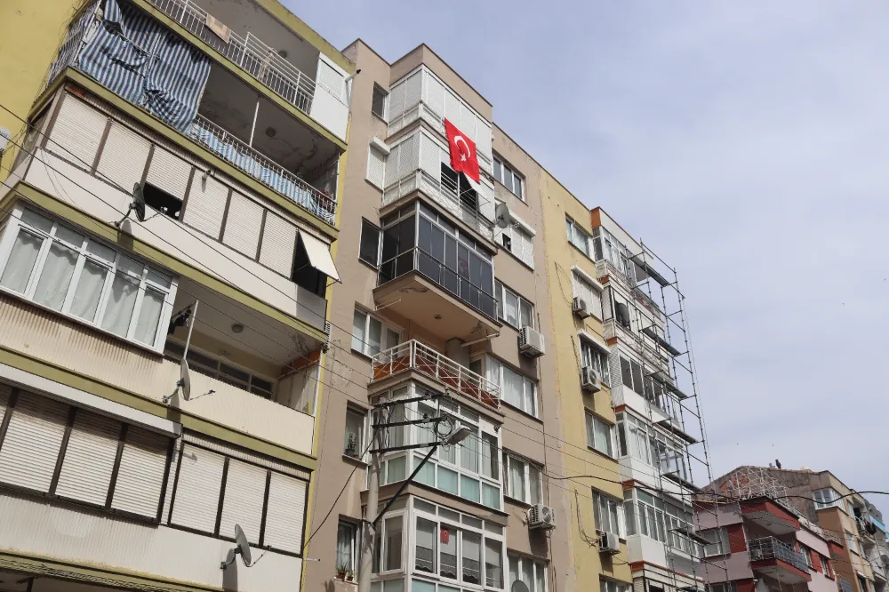 İzmir'de Psikolojik Sorunları Olan Kişi Mahalleye Dehşet Saçtı