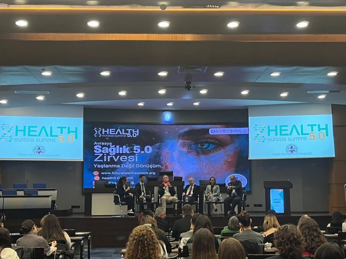 İzmir’de Sağlık 5.0 Zirvesi: “İklim değişikliği insanı da dönüştürüyor”