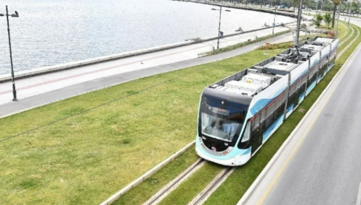 İzmir&rsquo;de Ulaşım Zamları Y&uuml;r&uuml;rl&uuml;ğe Girdi: Halkın Tepkisi B&uuml;y&uuml;yor