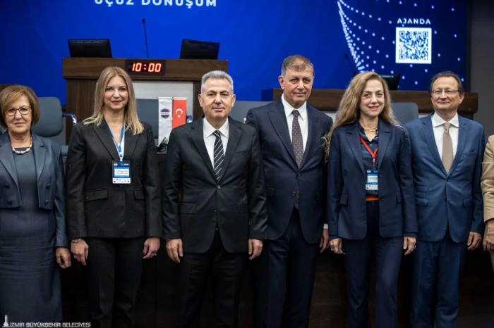 İzmir’de yeşil dönüşüm için kamuda reform şart