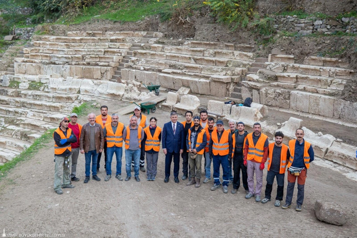 İzmir’in tarihi aksı turizme kazandırılıyor
