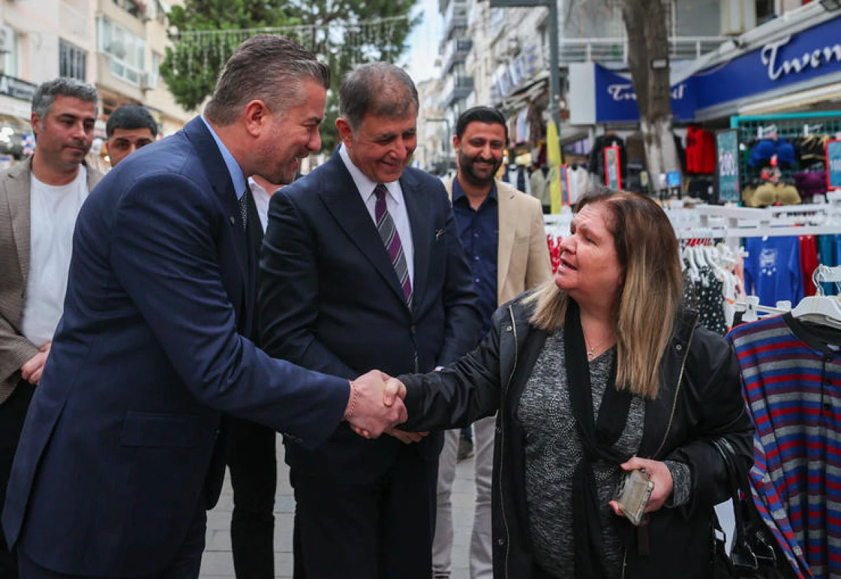 İzmir&rsquo;in zirvesi Buca&rsquo;daki iftar sofrasında buluştu