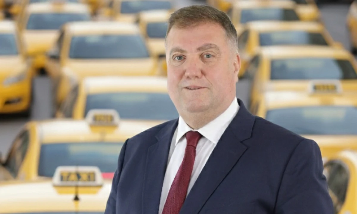 İzmirli taksiciler korsana karşı kampanya başlattı