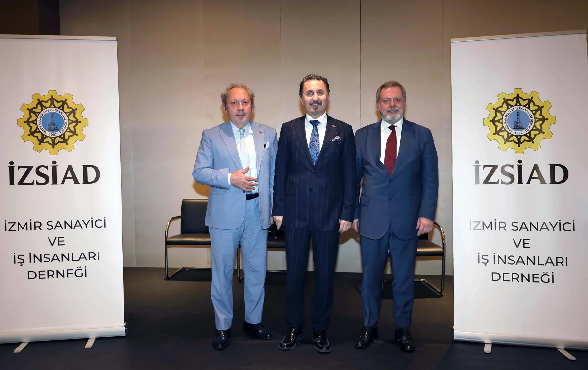 İZSİAD toplantısında 2026 yılı ekonomisi masaya yatırıldı