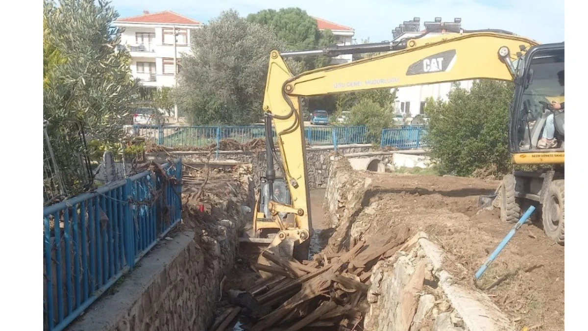 İZSU, Foça’da taşkın riskini azaltmak için sahada