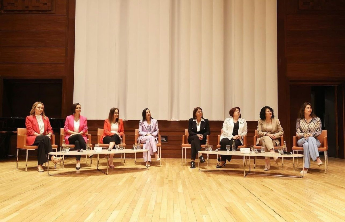 Kadın Belediye Başkanları İzmir'de Bir Araya Geldi: İşte Konuşulanlar