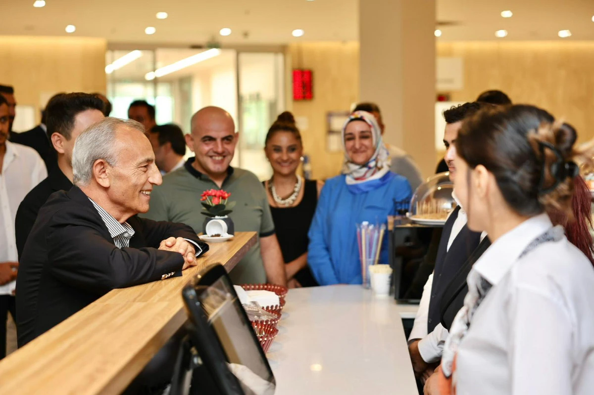 Kafe K hizmete başladı: Belediye binasında yeni sosyal alan