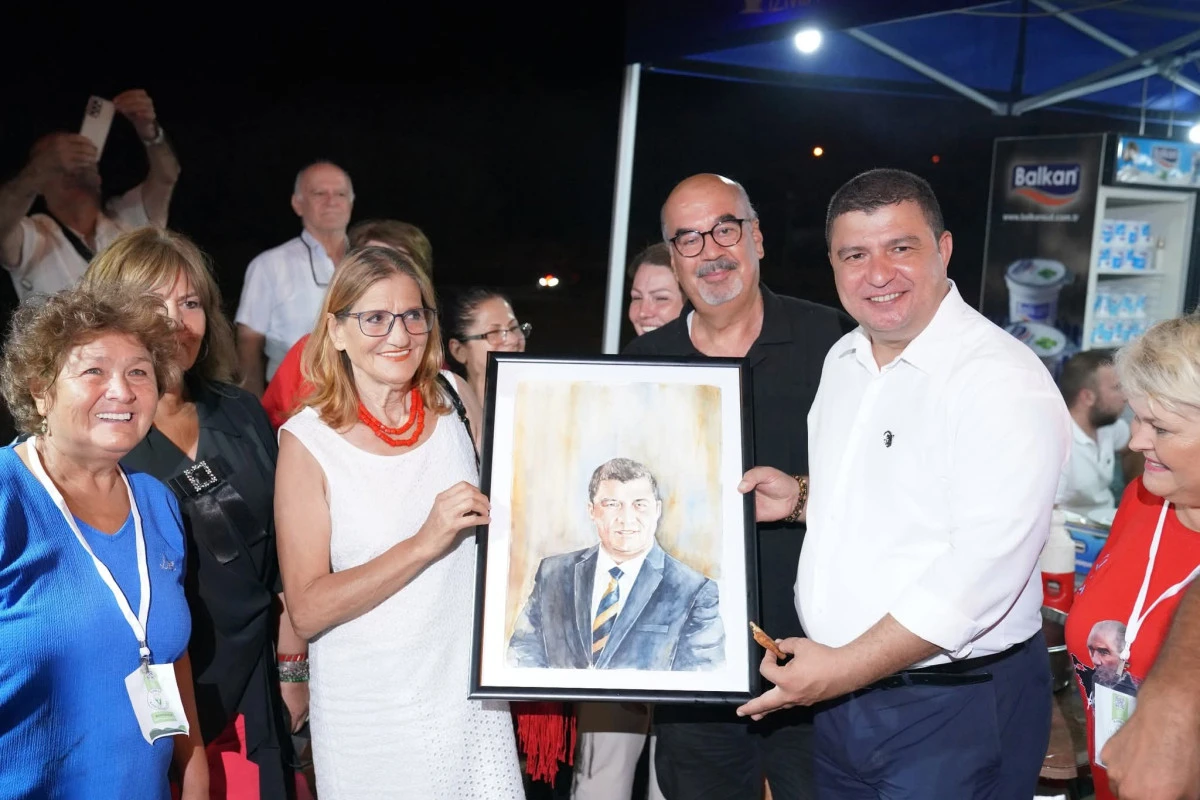 Kahrat Kadınları Tire Kurtuluş Şenlikleri’nde Geleneklerini Tanıttı