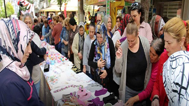 Karabağlar Belediyesi'nden 'Kadın Emeği Kermesi' Anneler Günü'nde