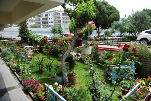 Karşıyaka'da en güzel balkon ve bahçeler yarışıyor!