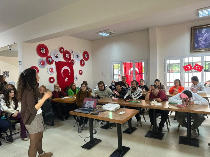 Konak Belediyesi Engelsiz Yaşam’da Sağlıklı Gülüşler İçin Eğitim Verdi