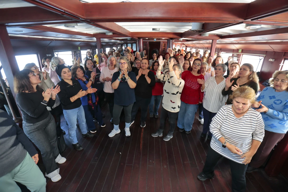 Konaklı kadınlar Bergama Vapuru&rsquo;nda buluştu