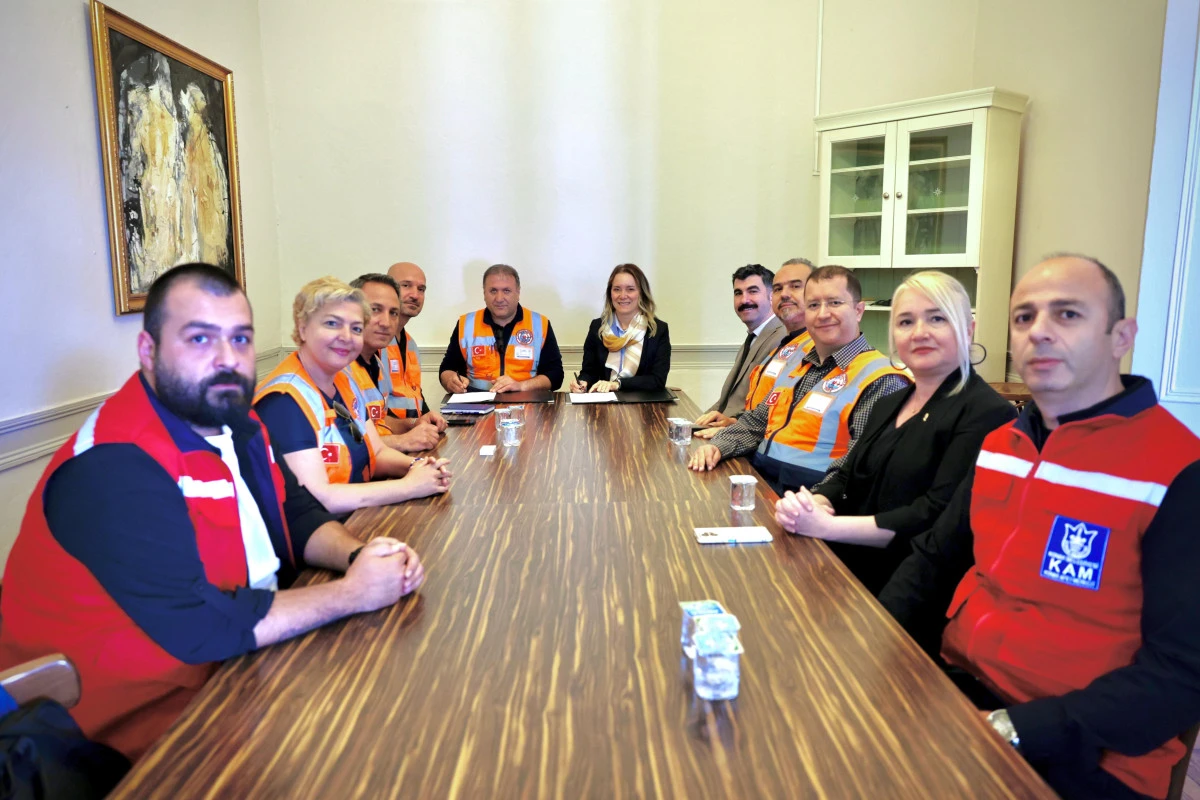 Konak’ta afetlere karşı güçbirliği: Belediye ile İZ-AFED el ele