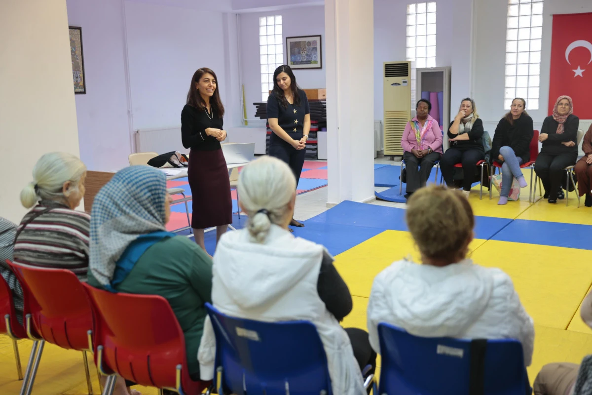 Konak’ta kadınlar şiddete karşı dayanışma içinde