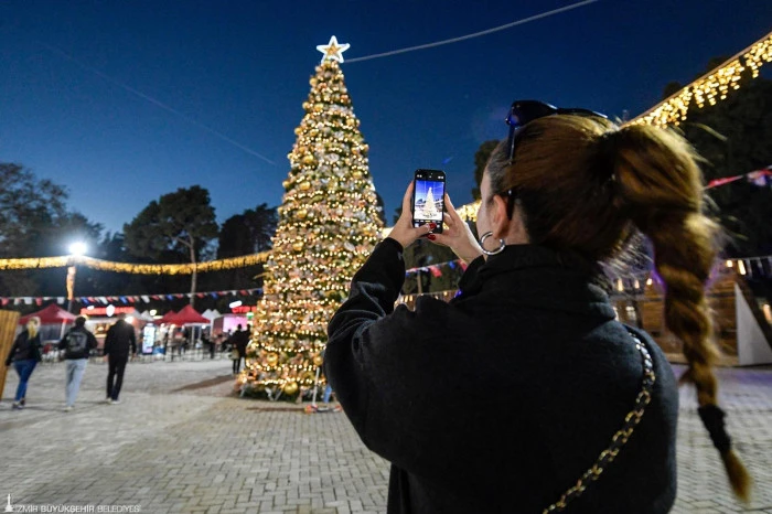 Kültürpark’ta yılbaşı festivali kapılarını açtı