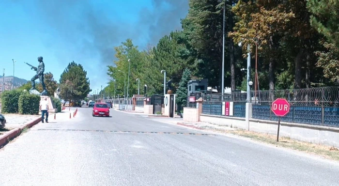 Kütahya Tugay yemekhanesinde yangın çıktı, söndürüldü