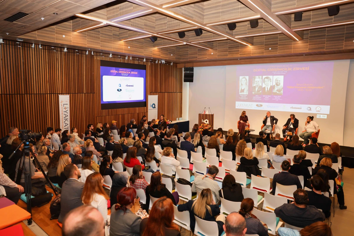 LİYAKAT 4. Girişim Zirvesi’nde Dijital Girişimcilik Tartışıldı