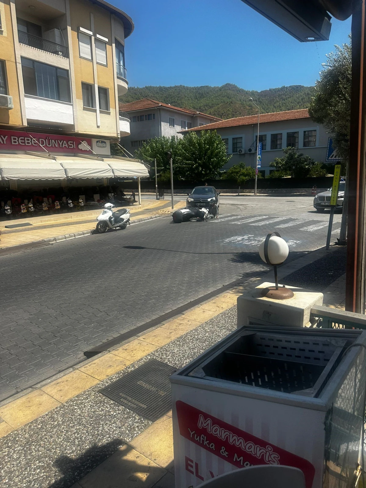 Marmaris Yeniyol Caddesi’nde motosiklet kazası