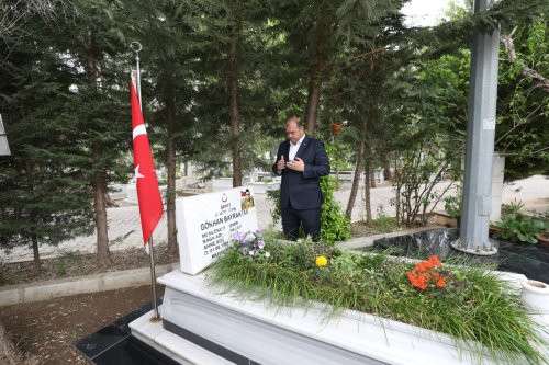 Menderes Belediyesi'nden 'Şehitler Haftası' etkinliği