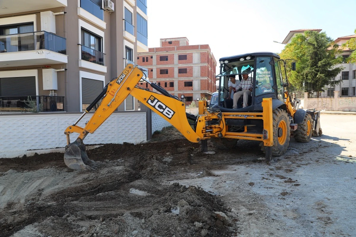 Menderes’te Yollar Modern Hale Geliyor