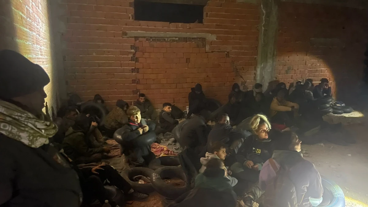 Metruk binadan 29 kaçak göçmen çıktı