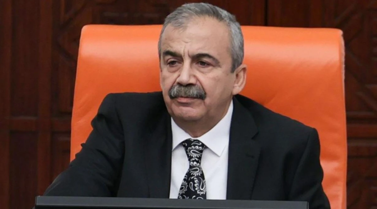 Milletvekili Sırrı Süreyya Önder Hayatını Kaybetti