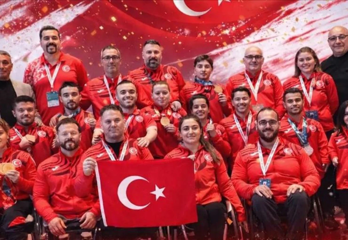 Milli para haltercilerden Avrupa Şampiyonası'nın son g&uuml;n&uuml;nde 4 madalya!