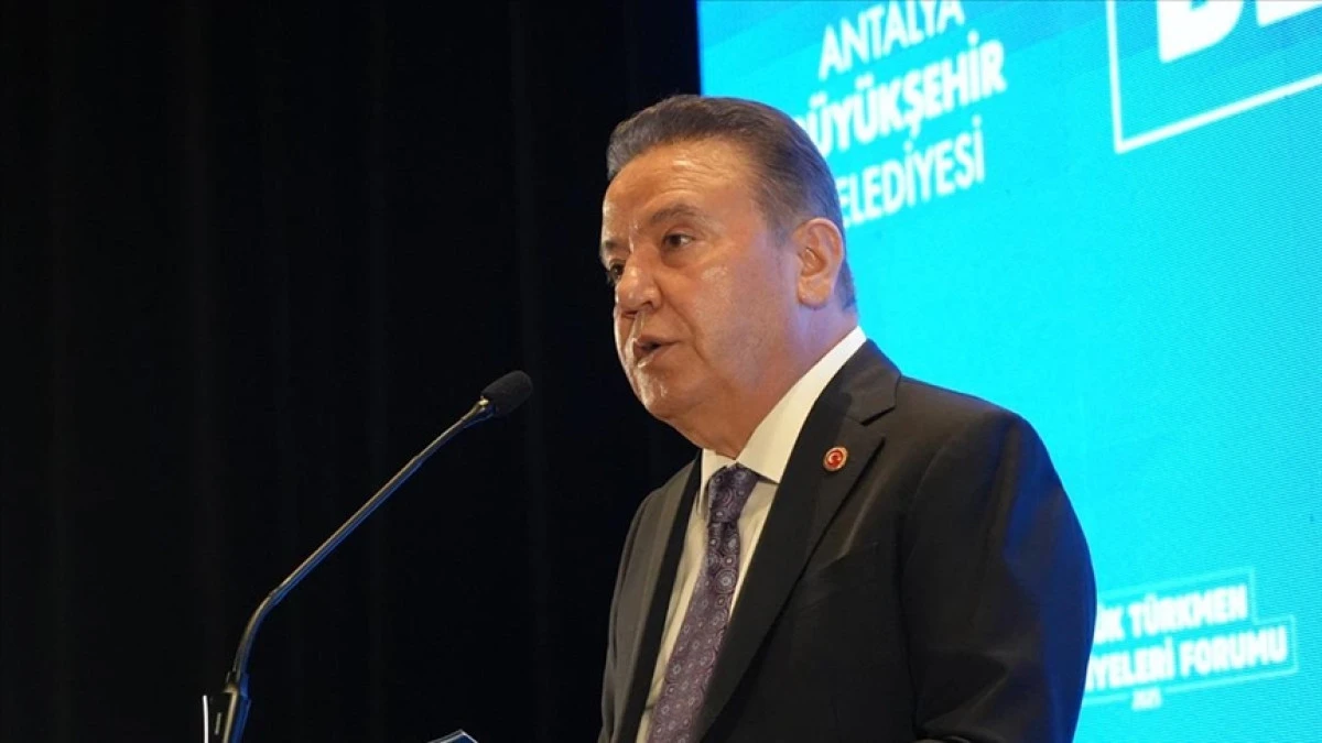 Muhittin Böcek hastaneye sevk edildi