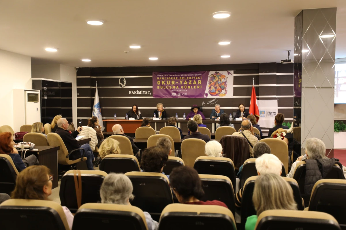 Narlıdere’de kadınlar şiddete karşı edebiyatla buluştu