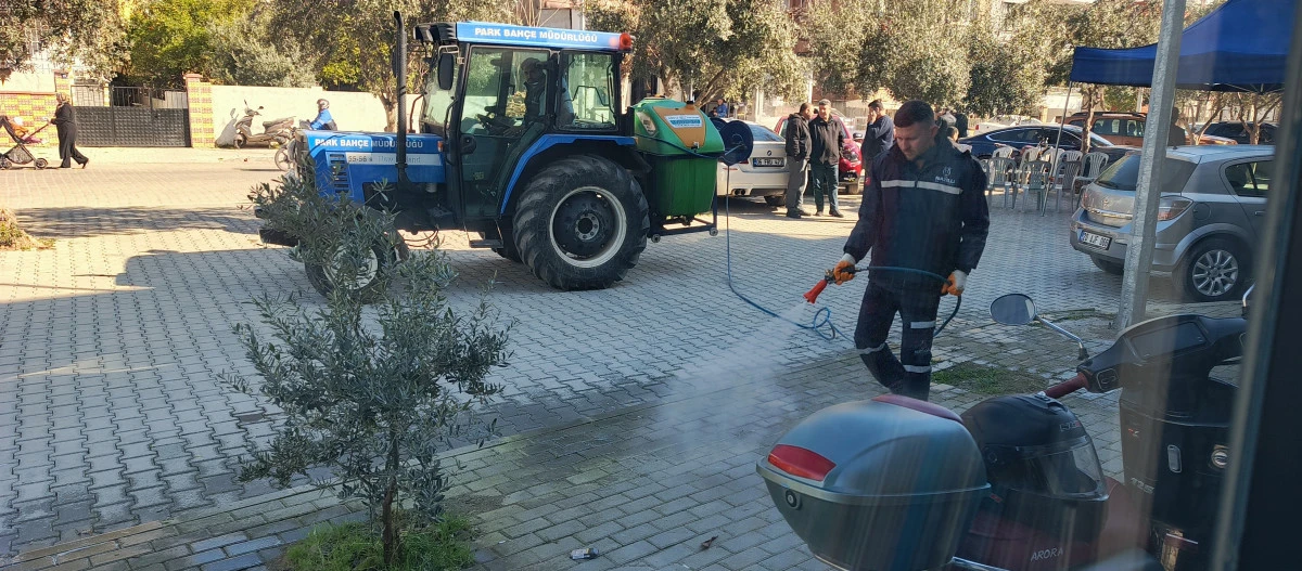  Nazilli Belediyesi Bahar &ouml;ncesi ot temizliği &ccedil;alışması