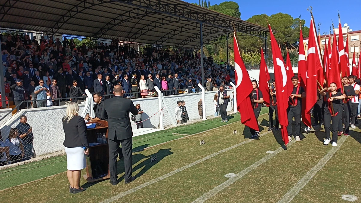 Nazilli'de coşkulu bayram kutlaması