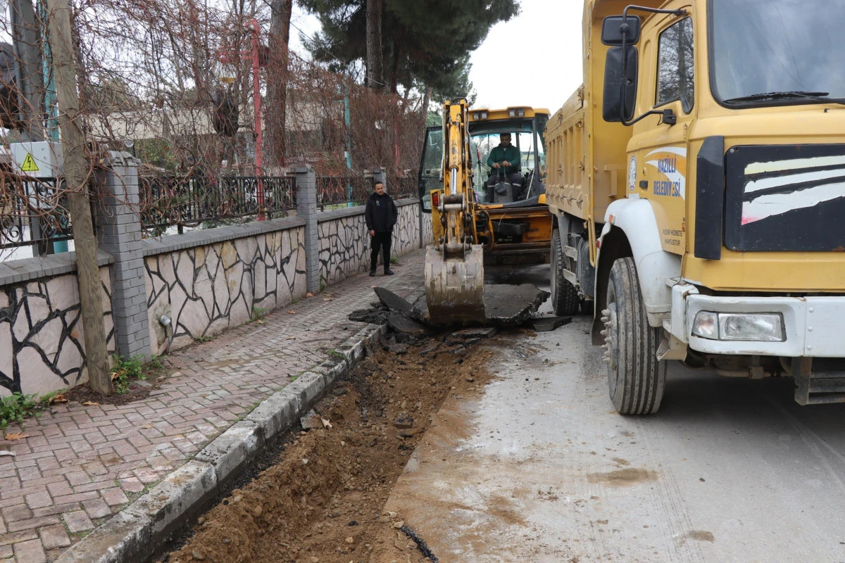 Nazilli'de yarım asırlık i&ccedil;me suyu boruları yenileniyor