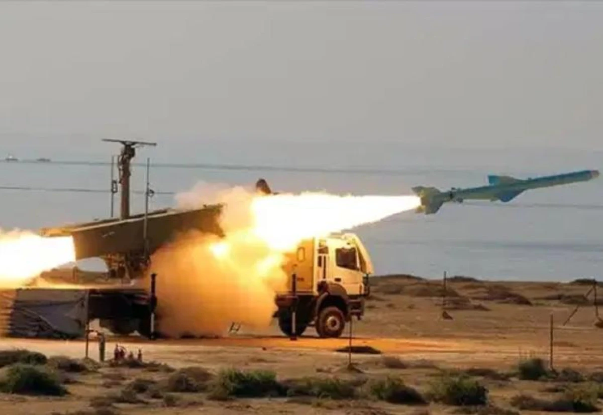 Ortadoğu'da tansiyon d&uuml;şm&uuml;yor... İsrail İsfahan'ı, İran Tel Aviv&rsquo;i vurdu!