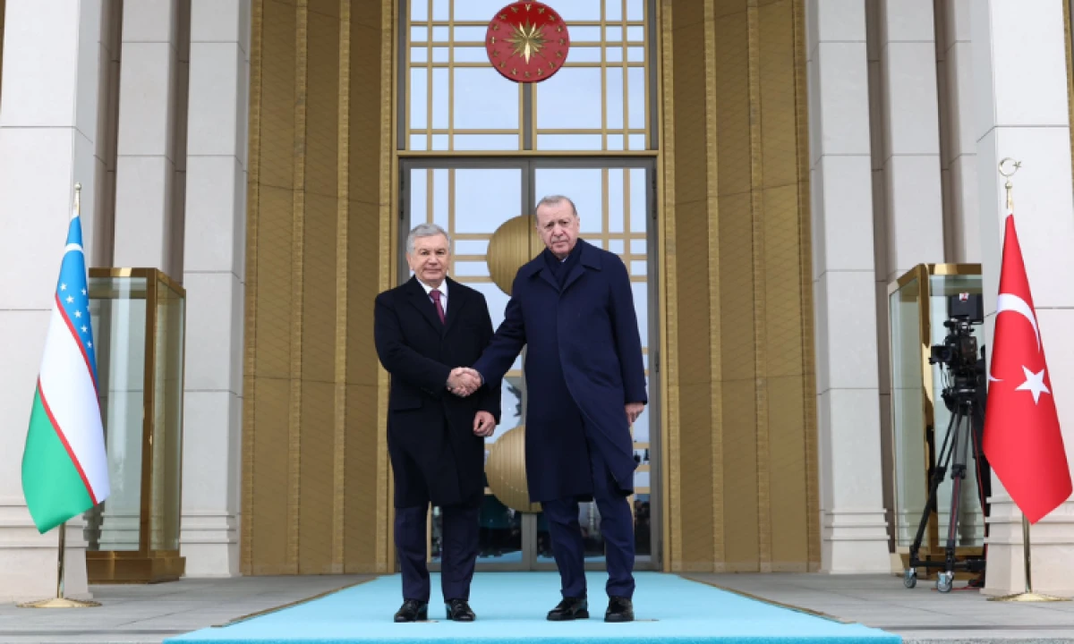 &Ouml;zbekistan Cumhurbaşkanı Mirziyoyev Ankara&rsquo;da resmi t&ouml;renle karşılandı