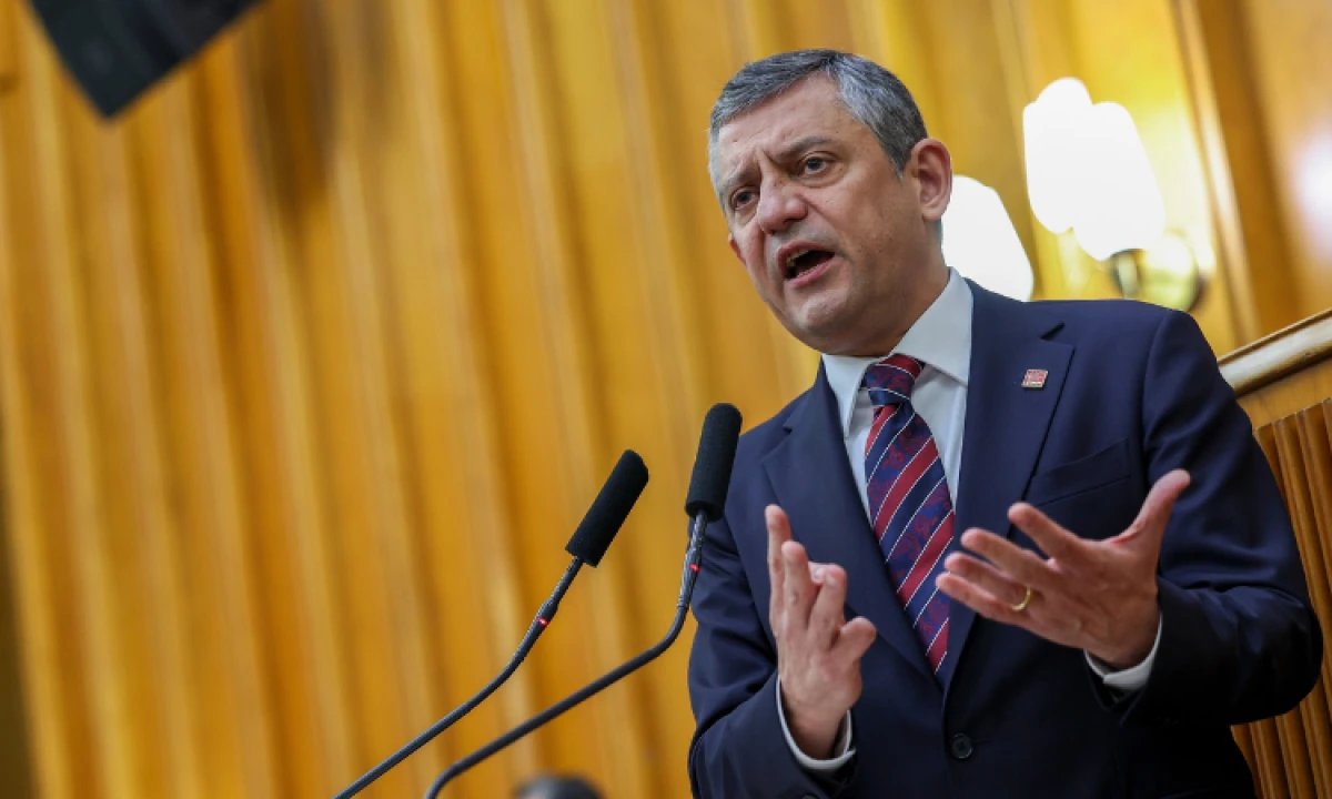 &Ouml;zg&uuml;r &Ouml;zel ve dokuz vekilin dokunulmazlık dosyaları Meclis'e sevk edildi