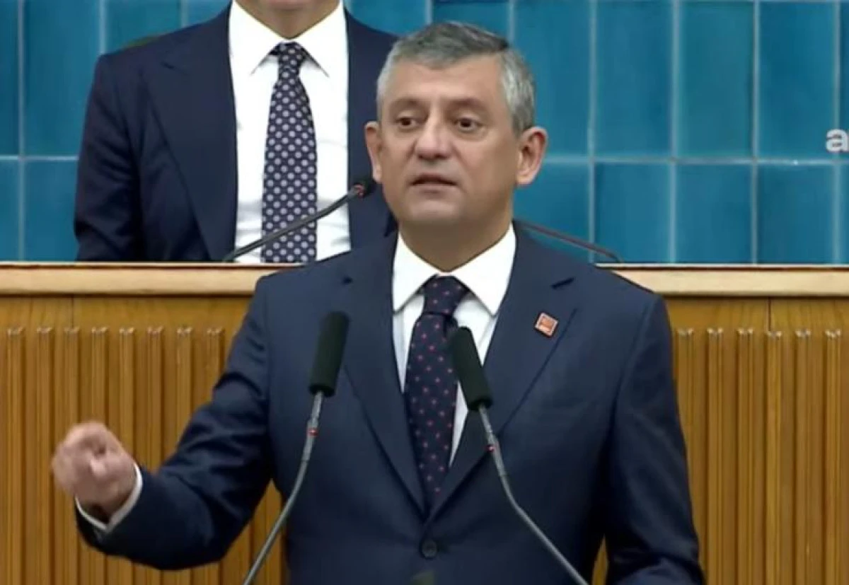 &Ouml;zg&uuml;r &Ouml;zel'den Akın G&uuml;rlek'e mal varlığı yanıtı: 'Davayı ben a&ccedil;ıyorum, kim doğru s&ouml;yl&uuml;yor g&ouml;receğiz'