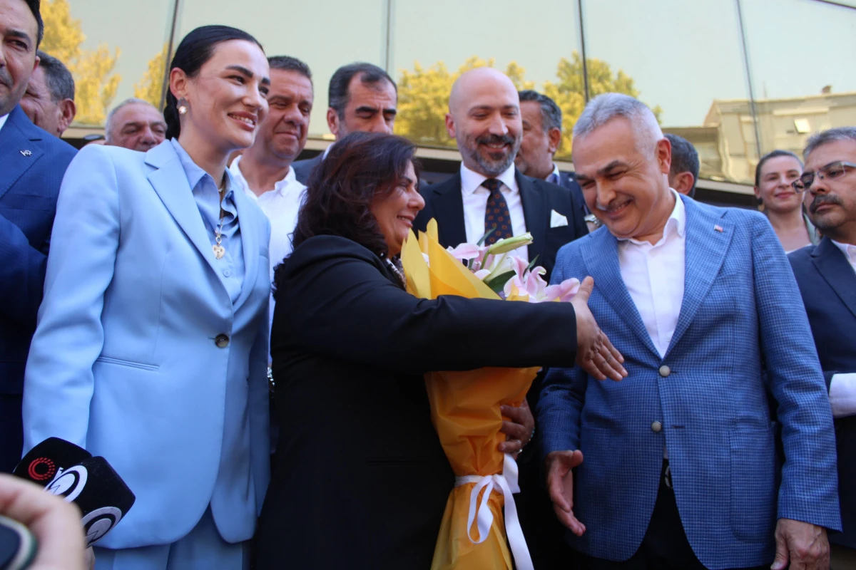 Özlem Çerçioğlu’na AK Parti’den sıcak karşılama