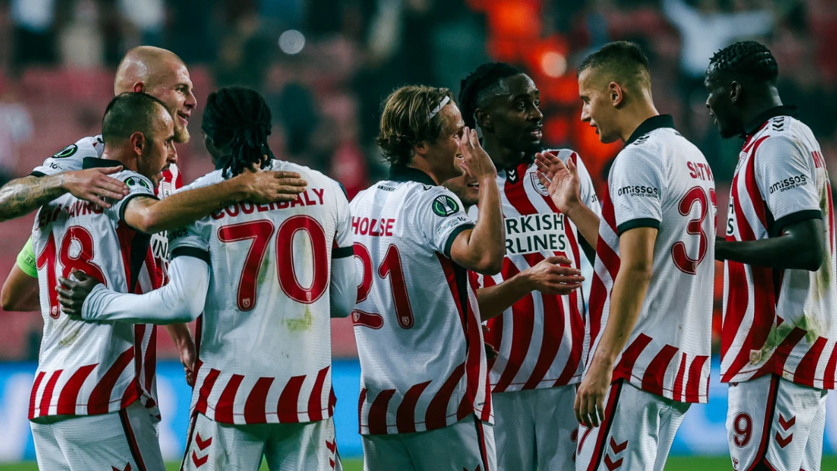 Samsunspor sahasında Dinamo Kiev’i devirdi
