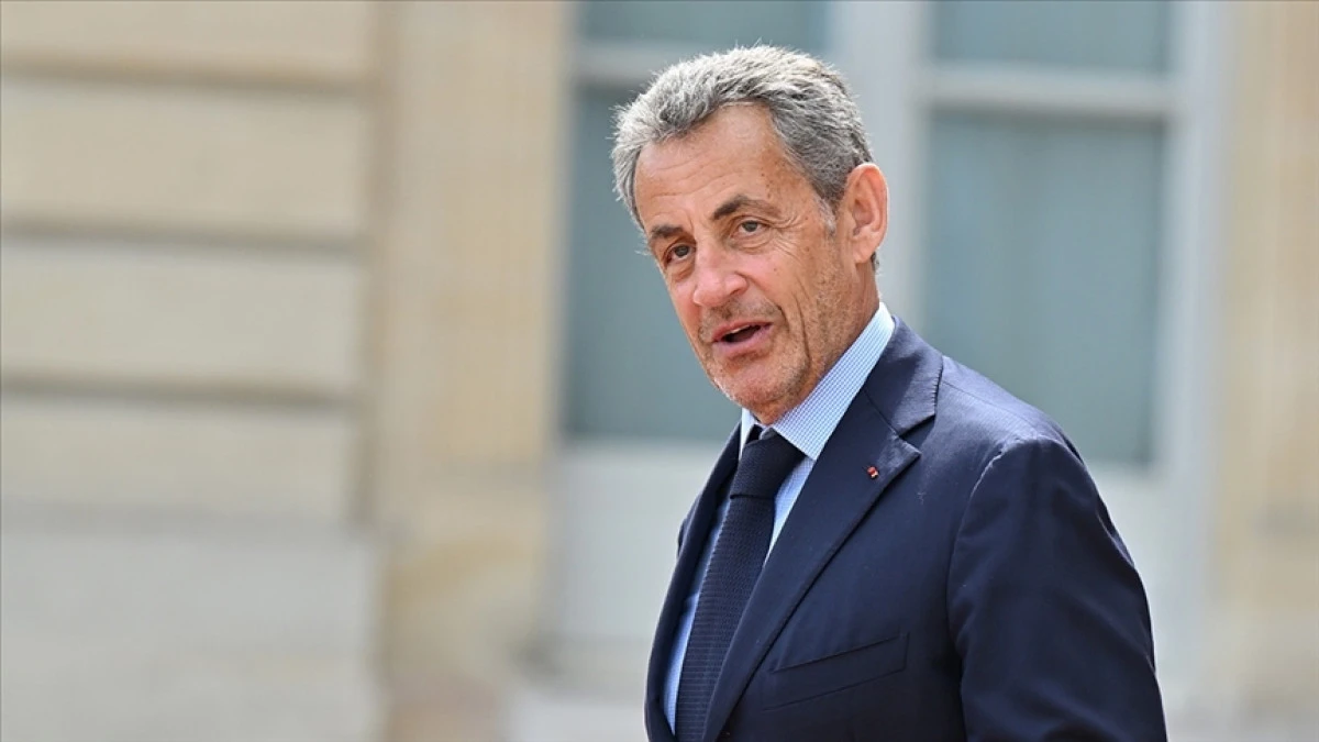 Sarkozy’ye Erken Tahliye: Sadece 21 Gün Hapis Yattı