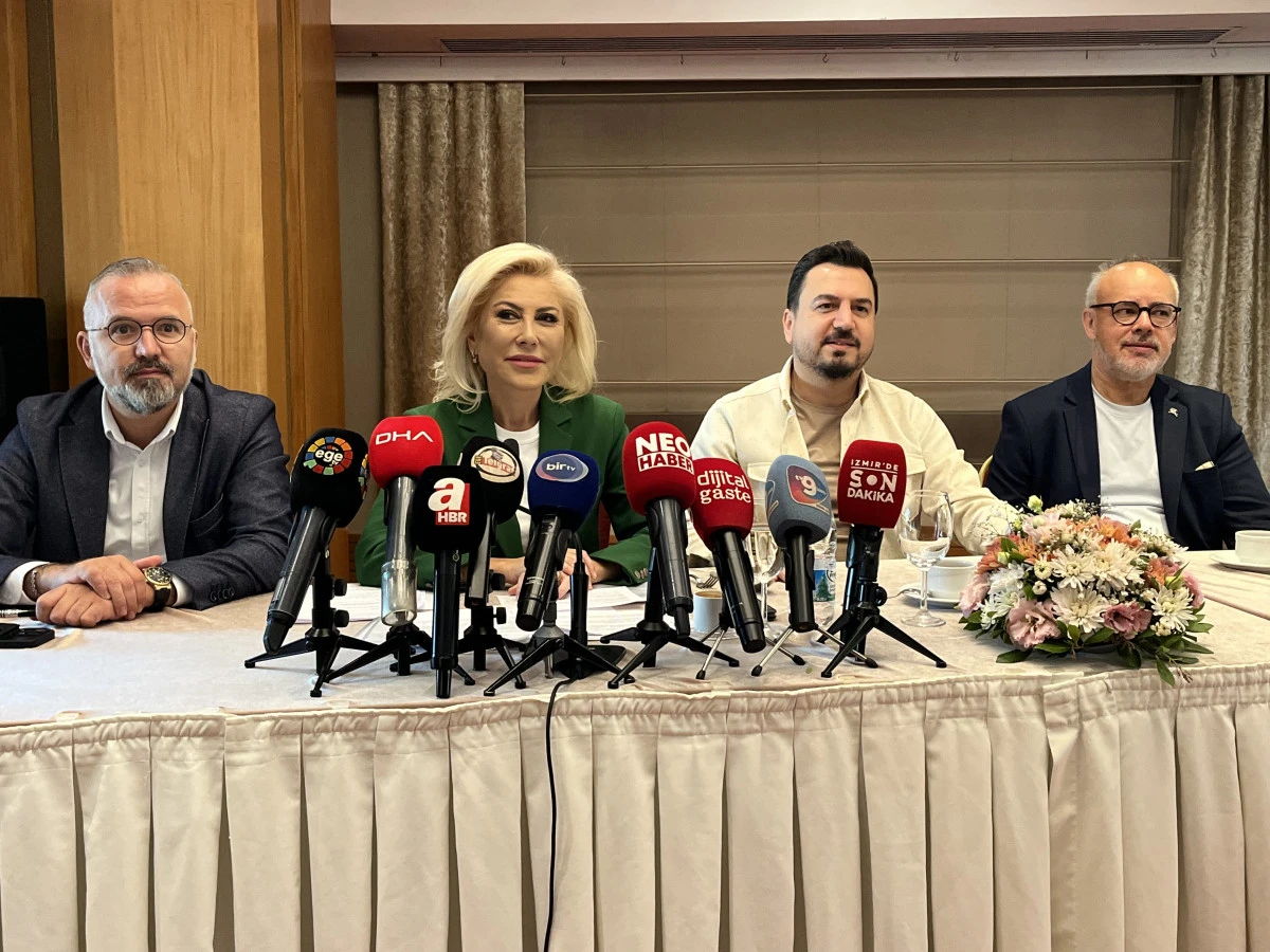 Şebnem Bursalı: Ya Becereksiz Ya da Dolandırıcısınız