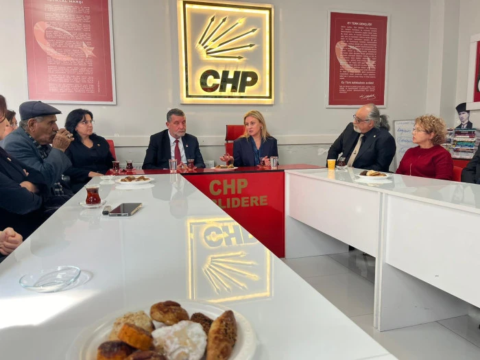 Seda KâyaÖsen esnafın sorunlarını dinledi