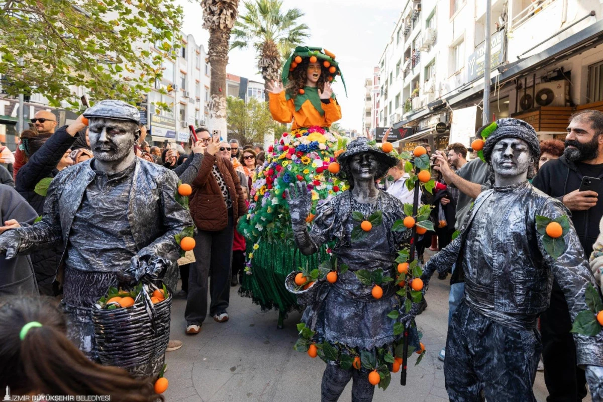 Seferihisar’da 25. Mandalina Şenliği Coşkusu