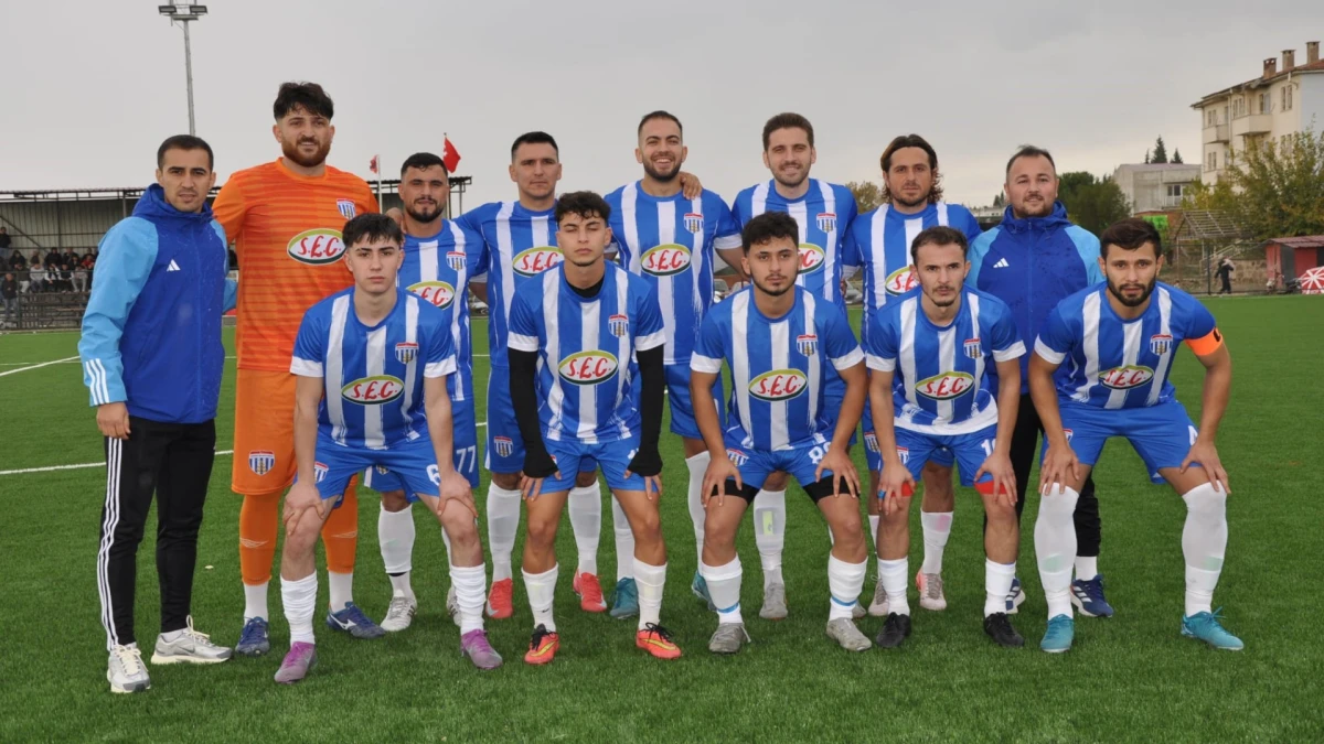 Selendi Belediyespor, deplasmanda rahat kazandı