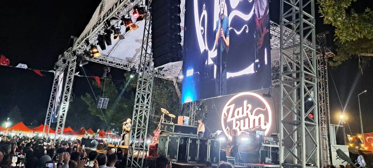 Simav’ı Zakkum Coşturdu