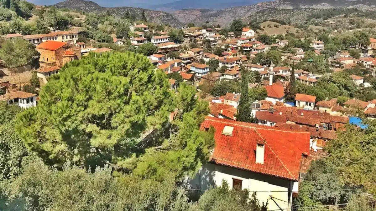 Sırt Çantasıyla Gezilmesi Gereken İzmir'in Bozulmamış İlçesi: Kınık