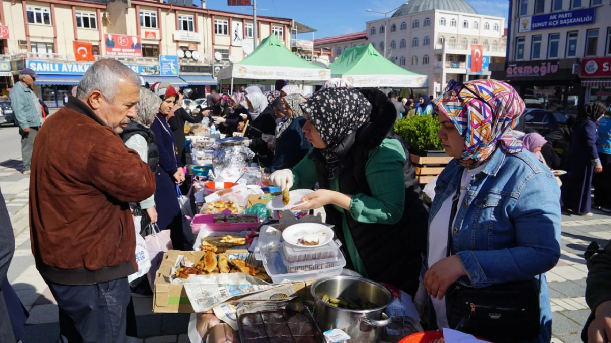 Şuhut’ta Gazze’ye Destek İçin Hayır Çarşısı Düzenlendi