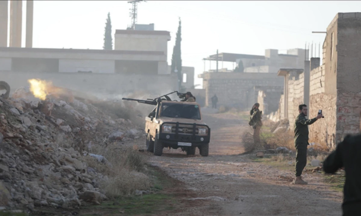 Suriye ordusu YPG ile &ccedil;atışıyor: 7 &ouml;l&uuml; var